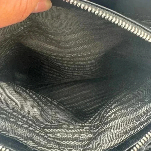 PRADA Nappa Gaufre B2599L Nero + 🆓 ENTRUPY COA - Picture 4 of 16